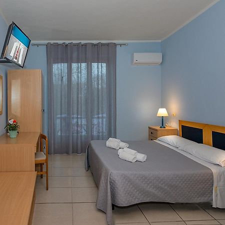 Hotel Villa Benvenuti Виареджо Экстерьер фото